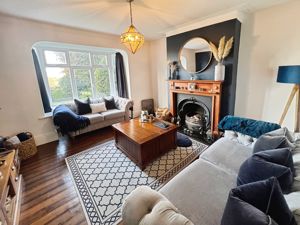 Lounge- click for photo gallery